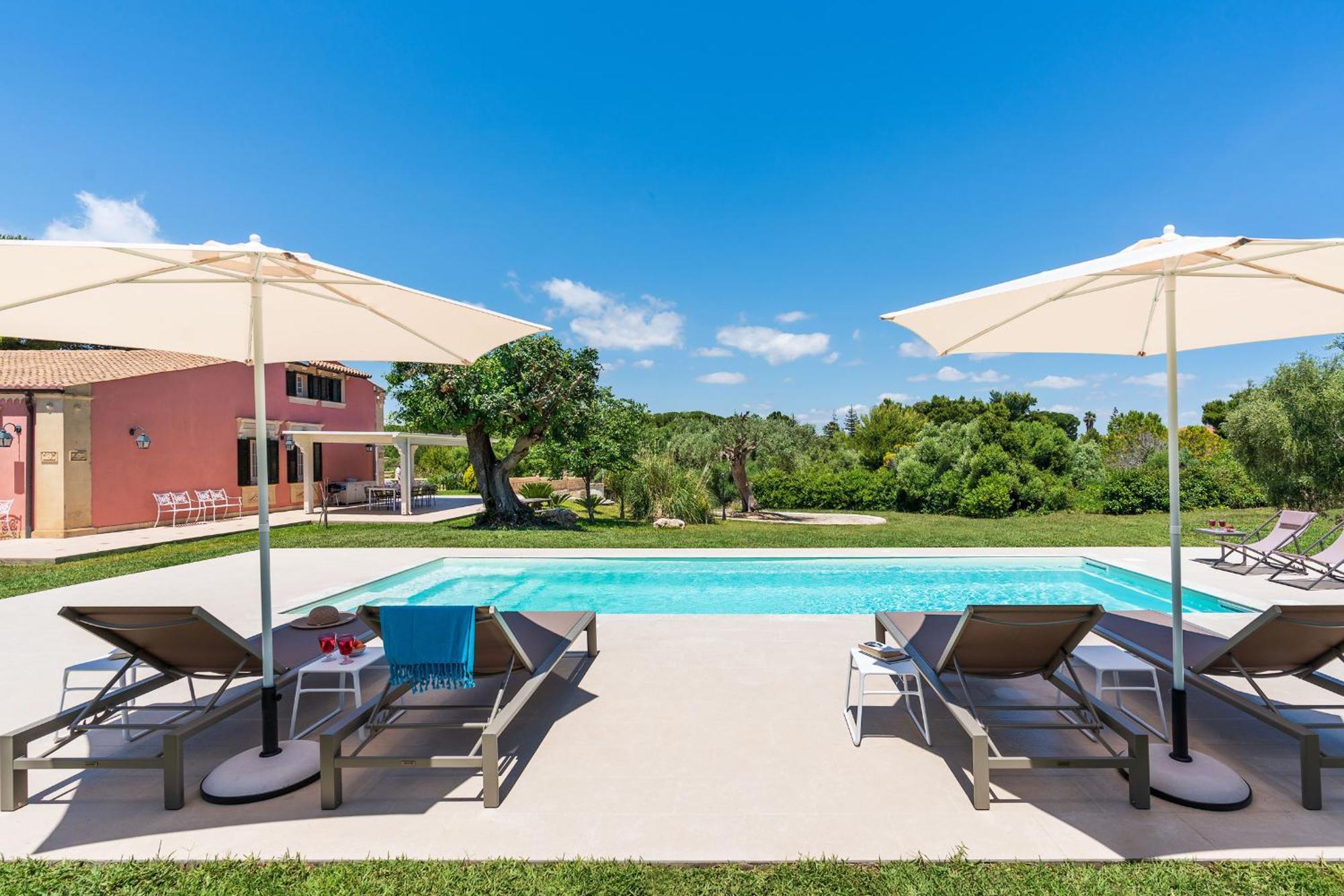 Gira Sole Villa Fontane Bianche Bagian luar foto