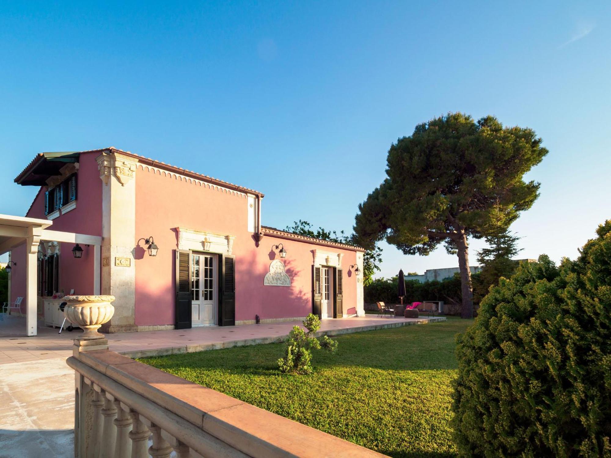 Gira Sole Villa Fontane Bianche Bagian luar foto